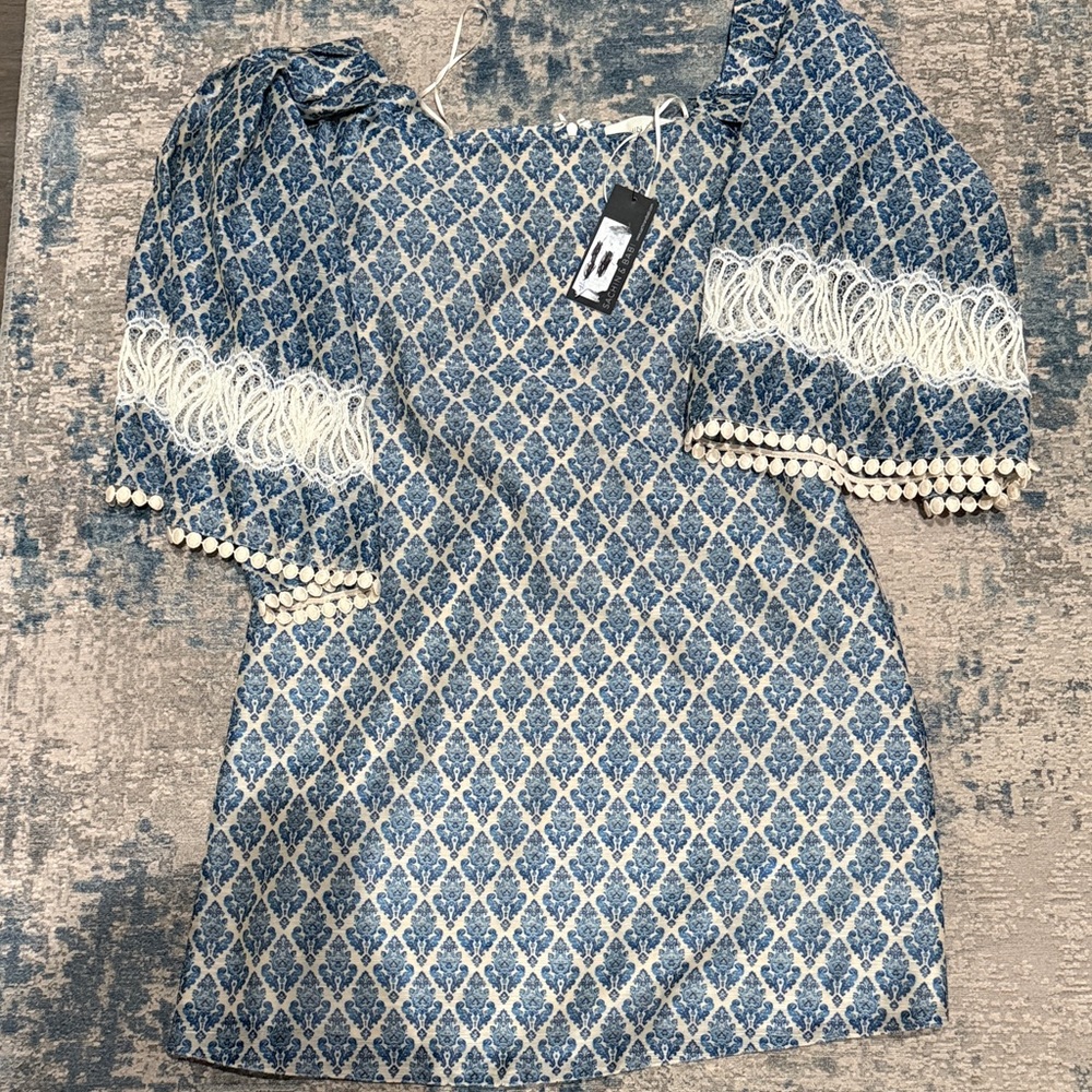 Sashin & Babi Blue and White Patterned Dress with Lace Details Sz S NWT